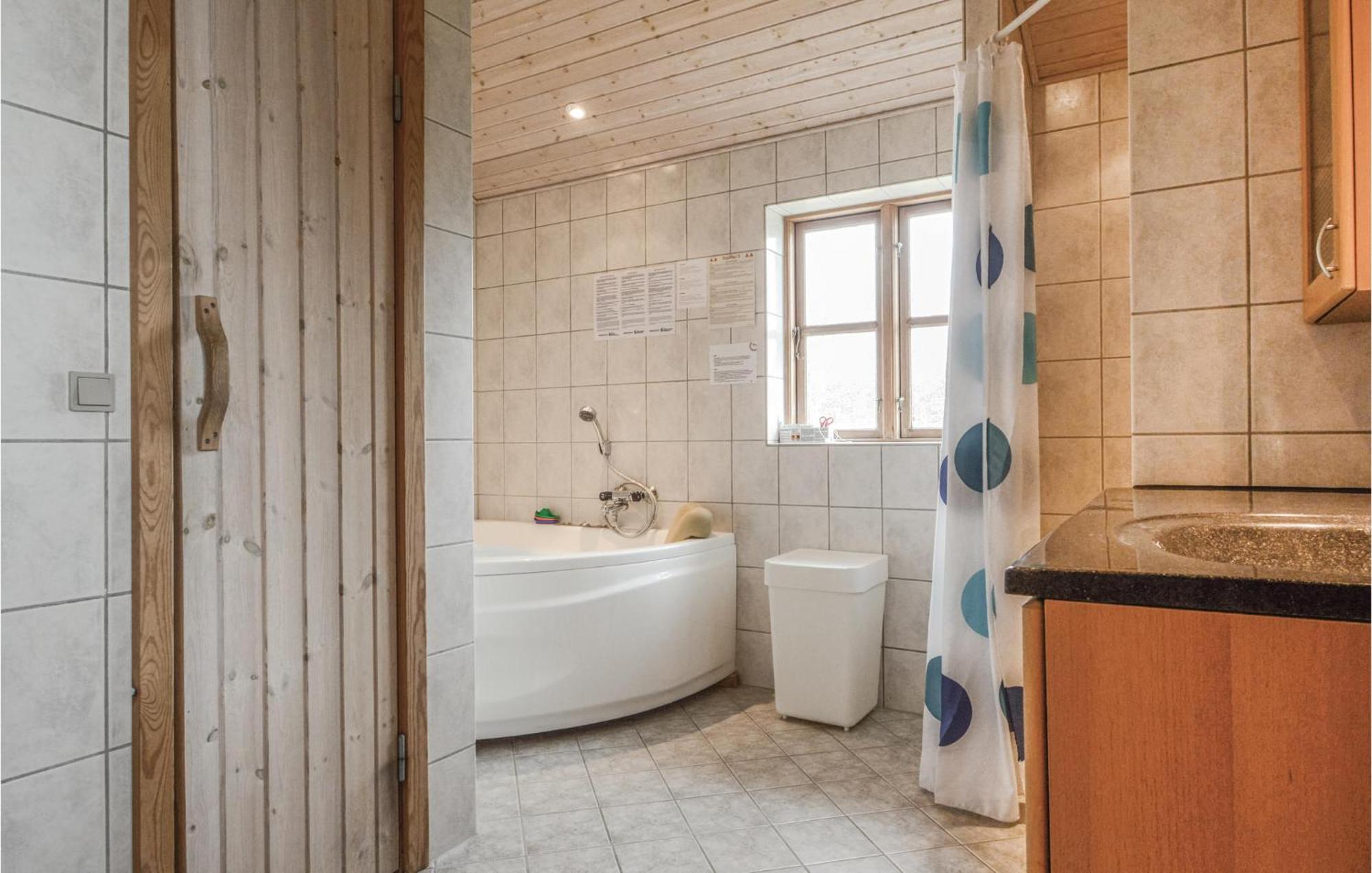 Gorgeous Home In Haderslev With Kitchen Årøsund Exterior foto